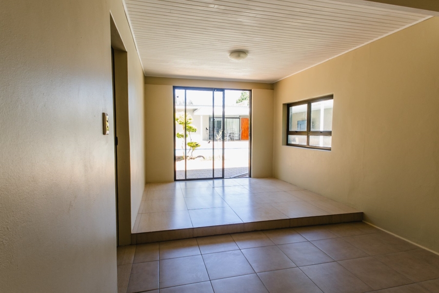 5 Bedroom Property for Sale in Heuwelsig Free State